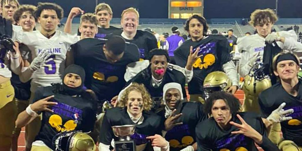 Highline Pirates football team wins KingCo 2A title with 440 win over