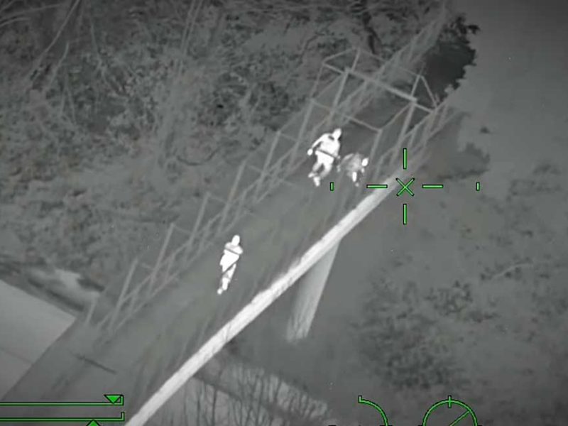 VIDEO: Guardian One helicopter helps track & apprehend suspected car thief in Burien
