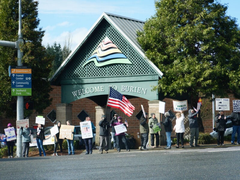 Burien Indivisible to host twice-monthly rallies starting this Saturday, April 11