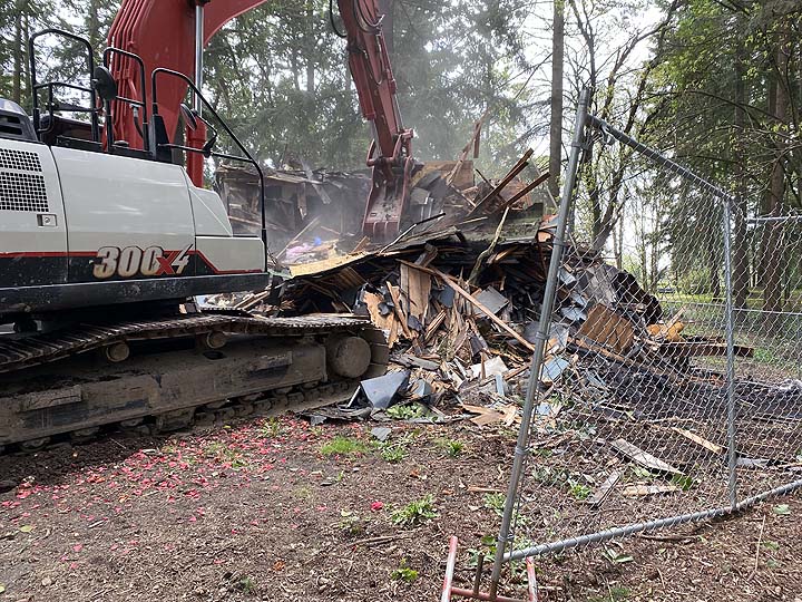 DottieHarperHouseDemo IMG 3171