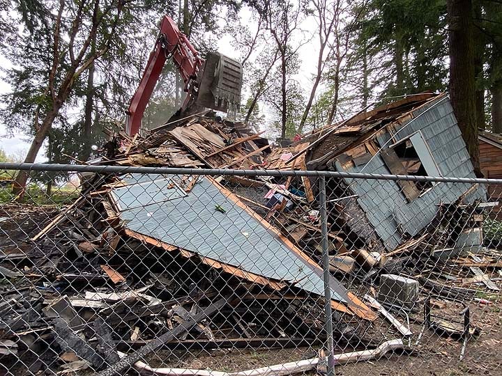 DottieHarperHouseDemo IMG 3173