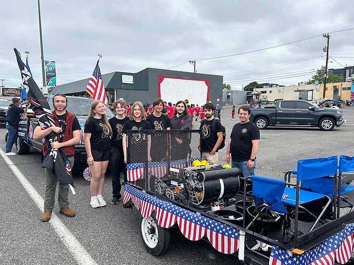 SkunkWorksRoboticsBurienParade26 01