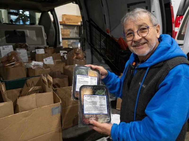 Meals on Wheels seeks weekly volunteer to pack meal orders in Burien